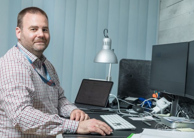 Lovász-Károly-KAV-Hungária-Iroda-munka-4