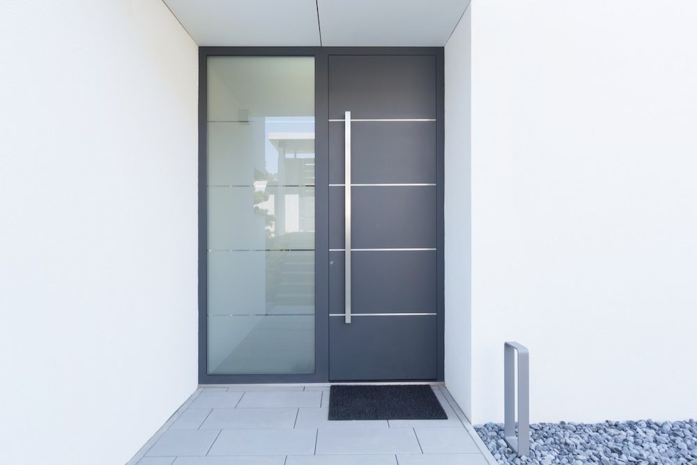 Schüco-alumínium-egyedi-bejárati-ajtó-tolóajtó-ablak-emelő-toló-KAV-minimal-house-kültér-exterior