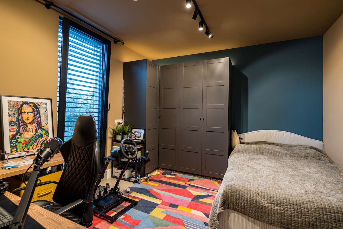 Schüco-Schueco-aluminium-nyílászáró-erkely ajto-ablak-window-room-raffstore-interior-
