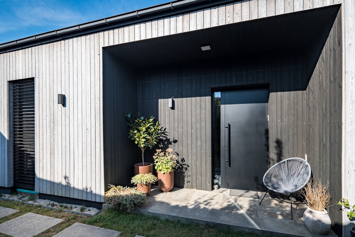Schüco-Schueco-aluminium-nyílászáró-homlokzat-bejarati ajto-door-exterior