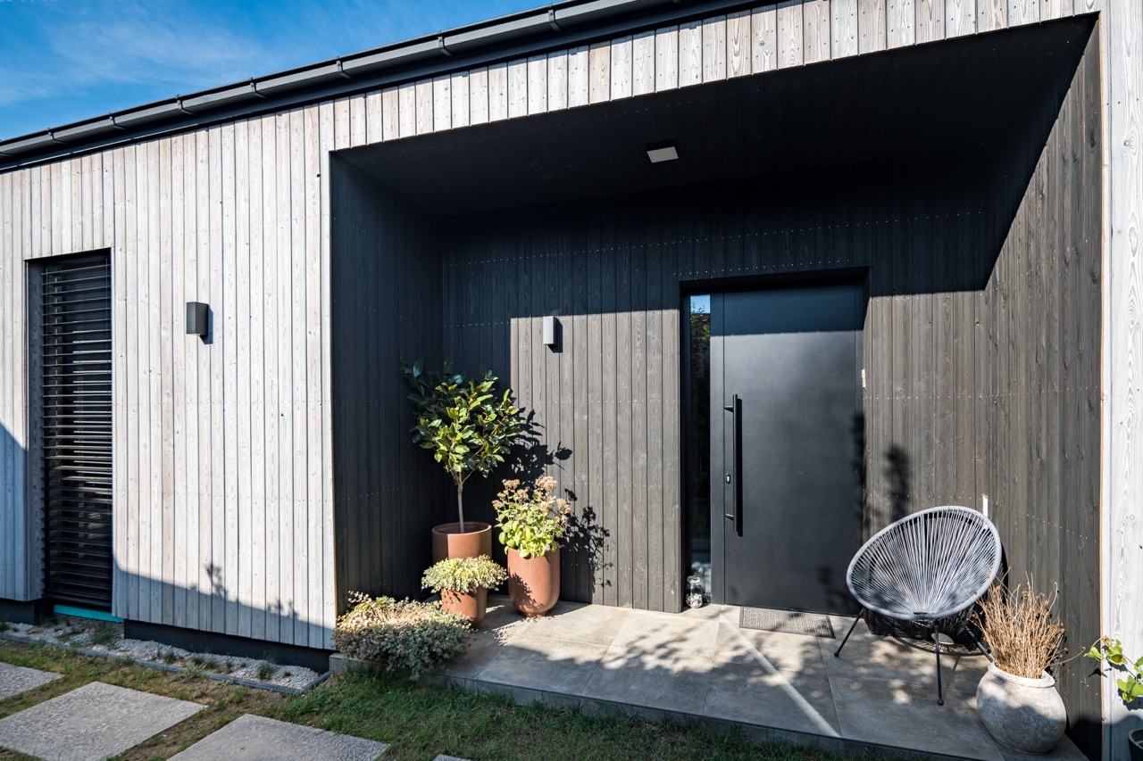 Schüco-Schueco-aluminium-nyílászáró-homlokzat-bejarati ajto-door-exterior1