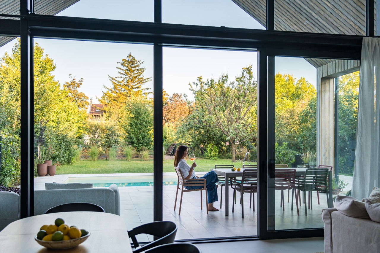 Schüco-Schueco-aluminium-nyílászáró-homlokzat-tolo ajto-sliding door-glass wall-end grain facade-interior-terrace4